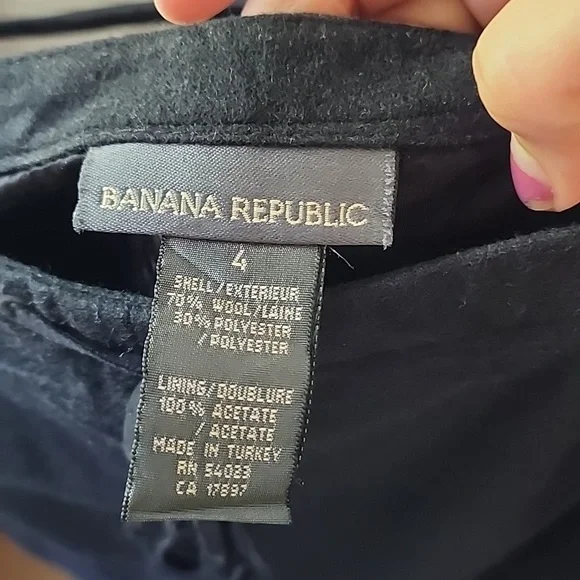 Banana Republic Black A-line Wool skirt, size 4 - Picture 4 of 8